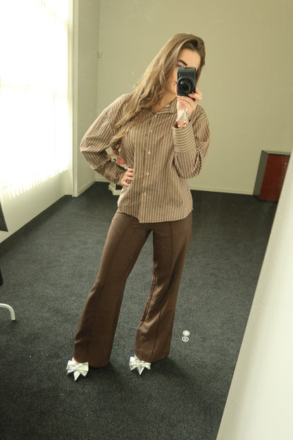 Two piece set, bruine pantalon + bruine streepjes blouse