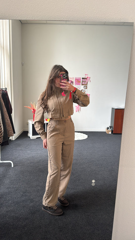 Two piece set, Brown cargo